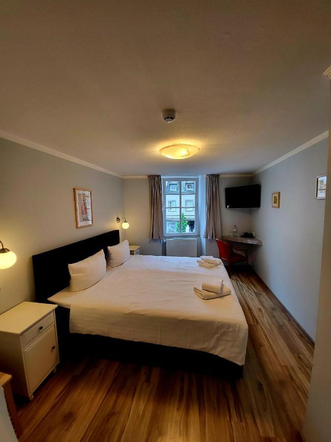 Hotel Am Markt Саарбург Екстер'єр фото